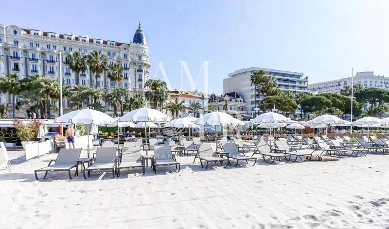 Maison de ville - 180 m² - 7 pièces