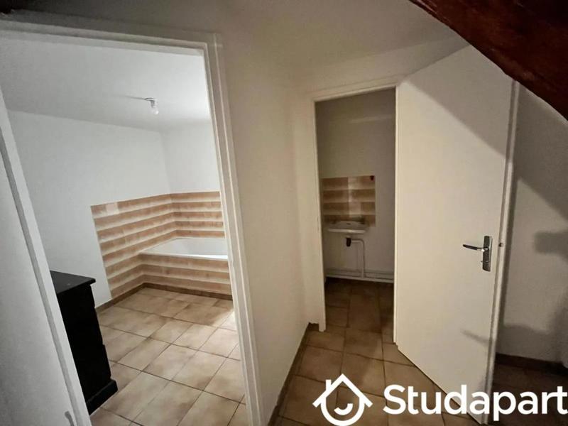 Appartement - 90 m² - 6 pièces