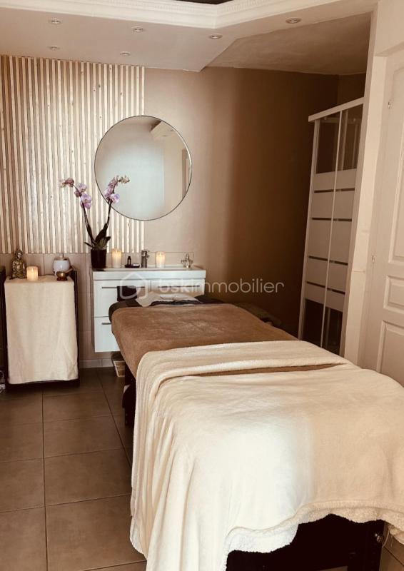 Local commercial - 52 m² - 4 pièces