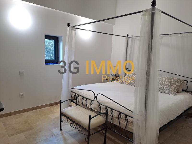 Corps de ferme - 198 m² - 9 pièces