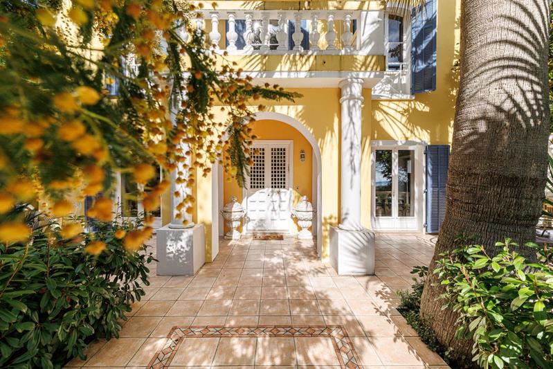 Propriété - 350 m² - 7 pièces