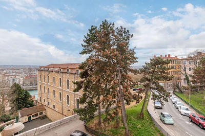 Appartement - 125 m² - 5 pièces