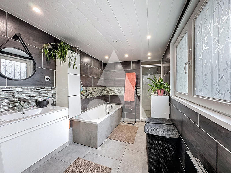 Maison - 153 m² - 5 pièces