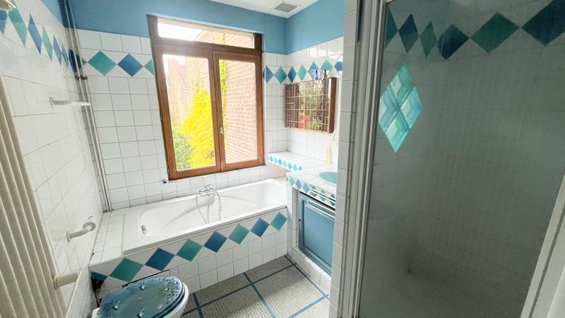 Maison - 200 m² - 7 pièces