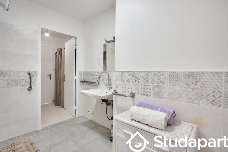 Appartement - 80 m² - 3 pièces