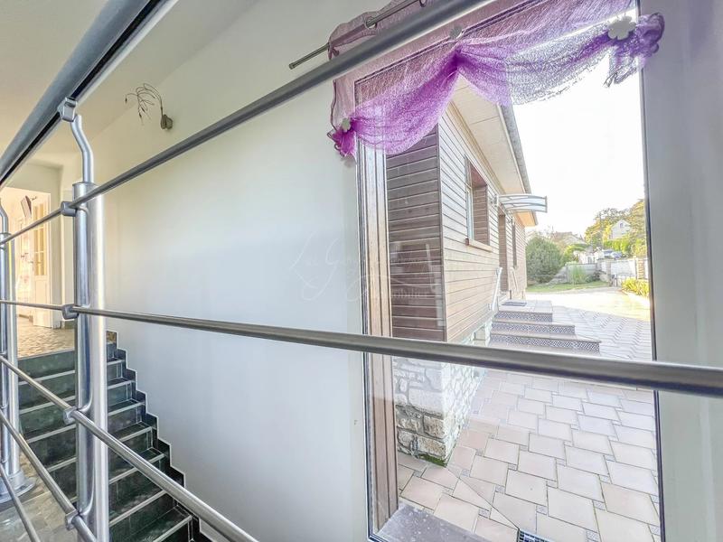 Maison traditionnelle - 363 m² - 10 pièces