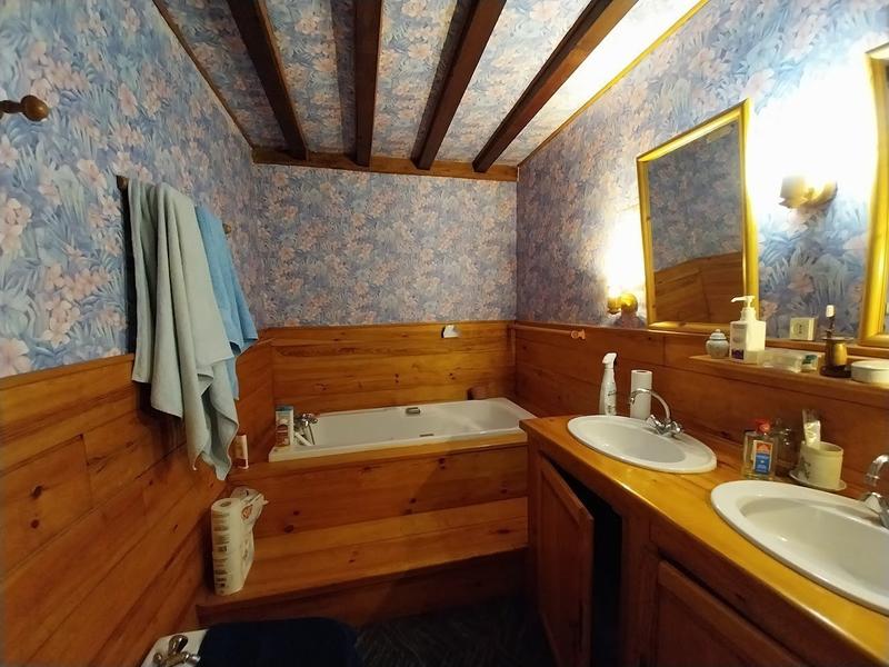 Maison - 180 m² - 7 pièces