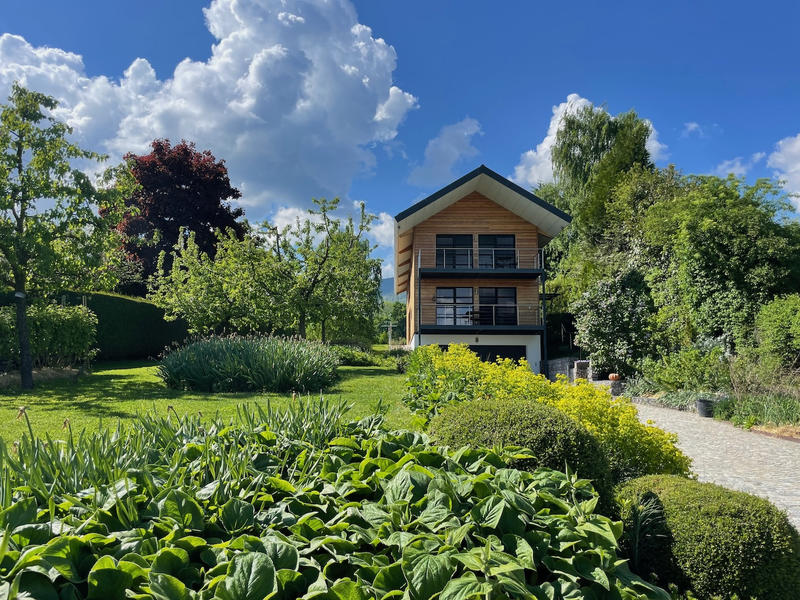 Propriété - 246 m² - 8 pièces