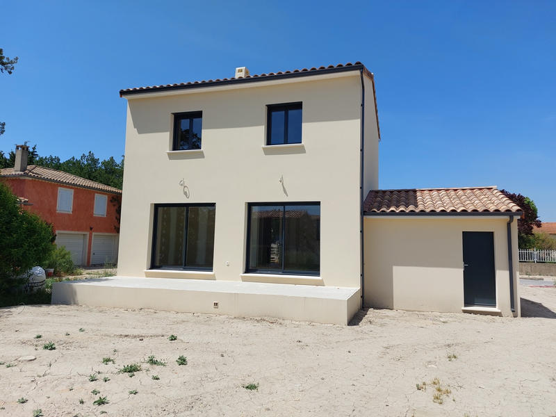 Maison - 85 m² - 4 pièces