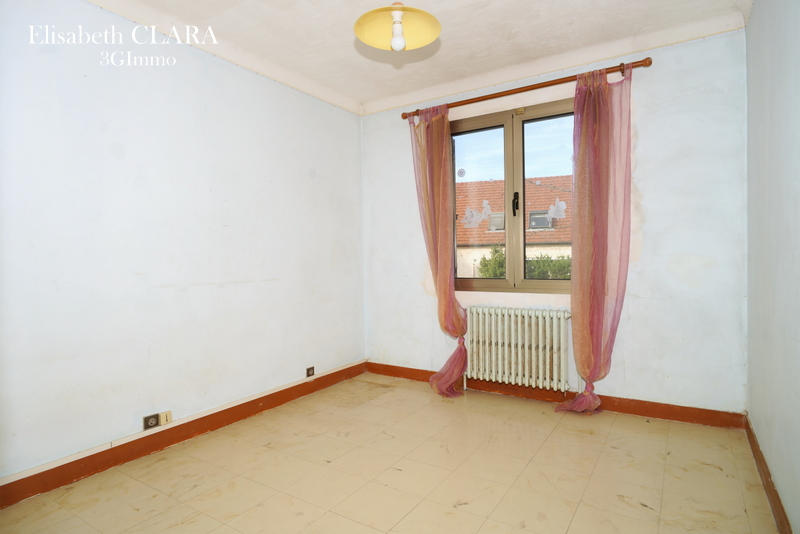 Maison - 96 m² - 5 pièces