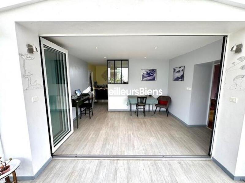 Maison - 131 m² - 8 pièces