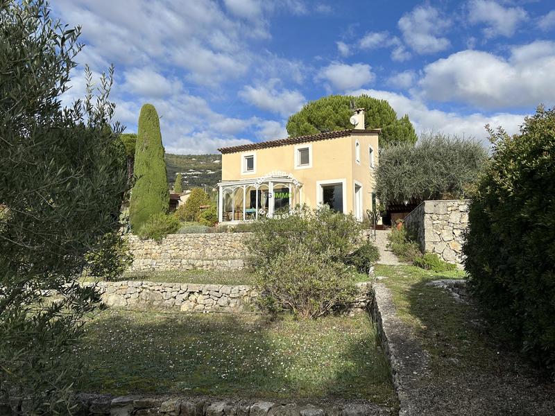 Villa - 208 m² - 7 pièces