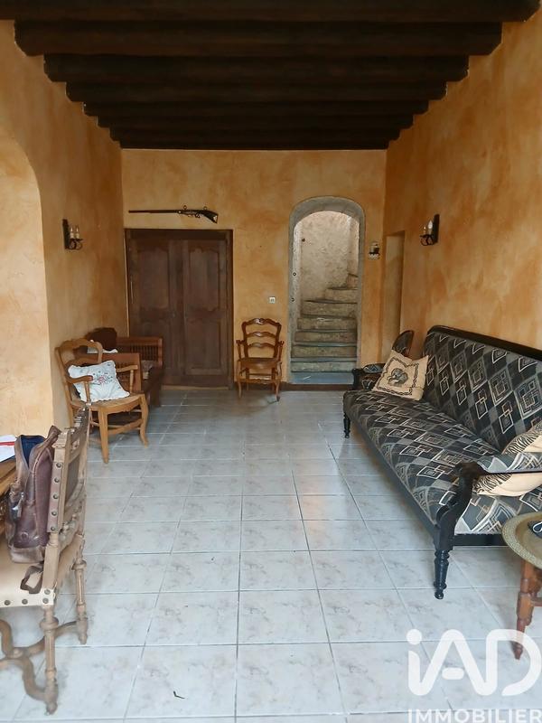 Maison - 202 m² - 8 pièces