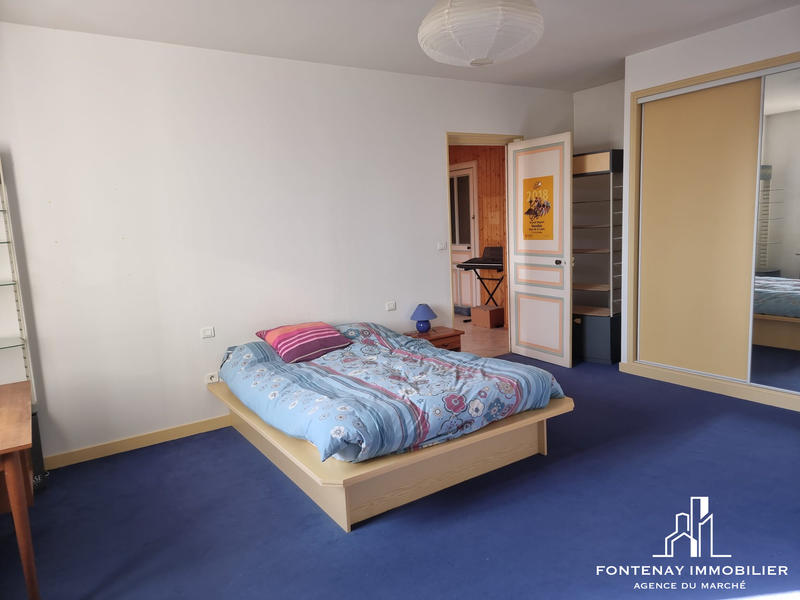 Maison - 385 m² - 10 pièces