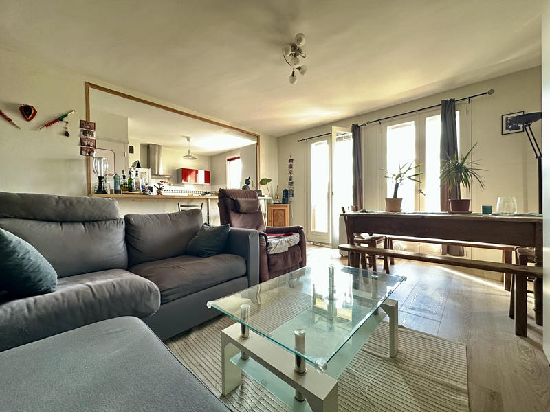 Appartement - 82 m² - 3 pièces