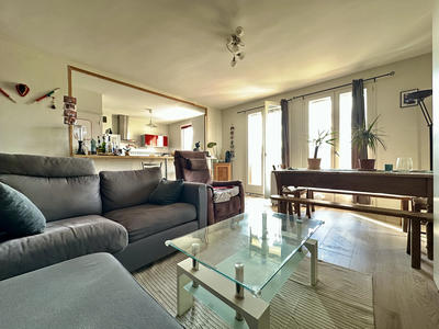 Appartement - 82 m² - 3 pièces