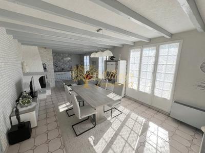 Pavillon - 130 m² - 6 pièces