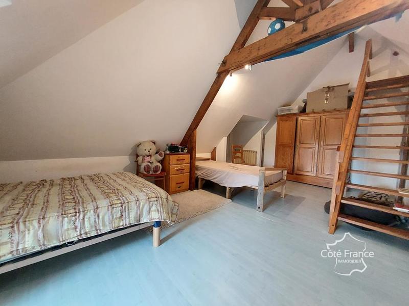 Maison - 200 m² - 7 pièces