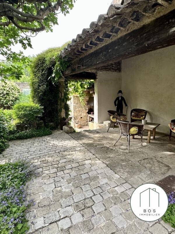 Maison - 189 m² - 5 pièces