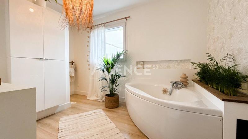 Maison - 136 m² - 5 pièces