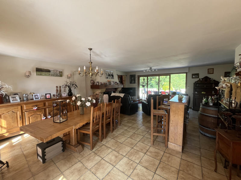 Maison - 163 m² - 8 pièces