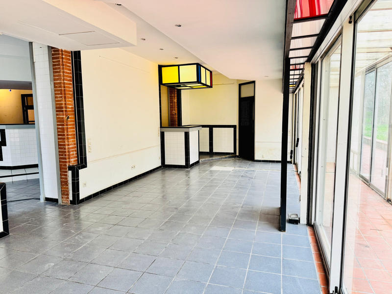 Appartement - 179 m² - 6 pièces