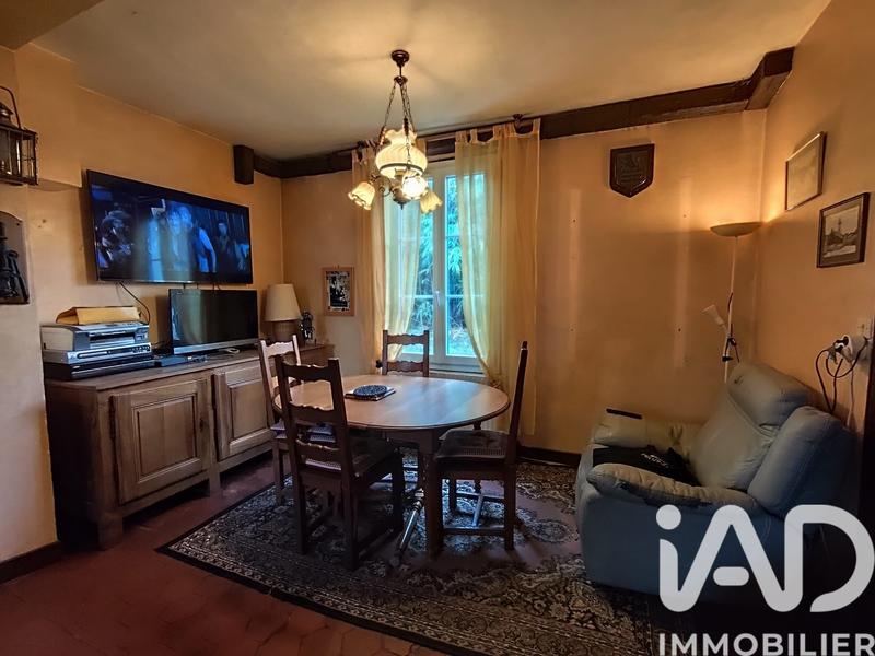 Maison - 240 m² - 8 pièces