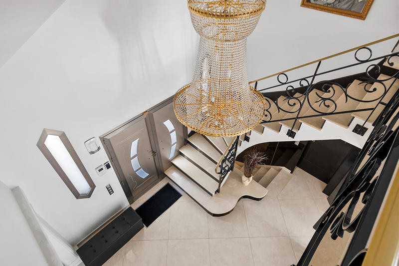 Villa - 471 m² - 15 pièces