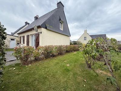 Maison - 93 m² - 4 pièces