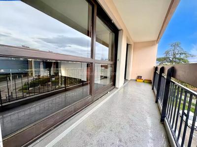 Appartement - 84 m² - 4 pièces