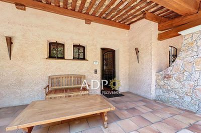 Maison - 194 m² - 6 pièces