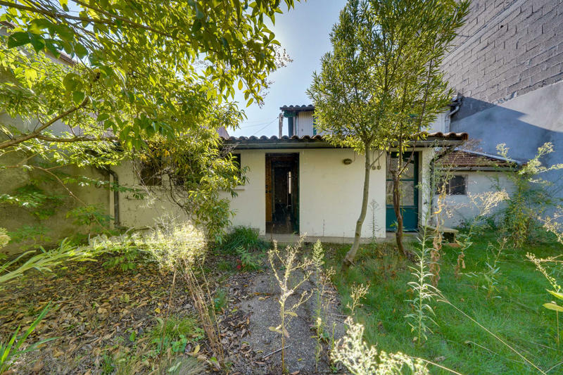 Immeuble - 102 m² - 7 pièces