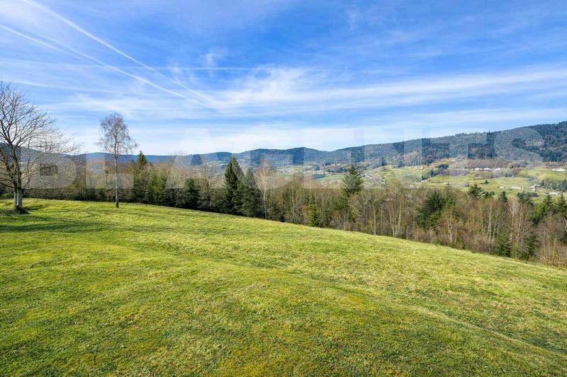 Maison - 270 m² - 8 pièces