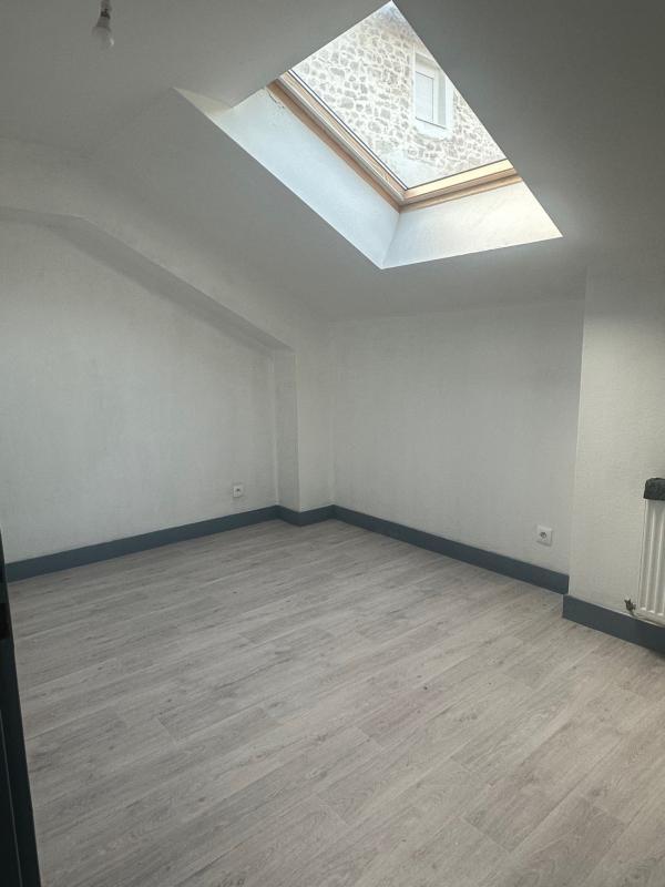 Appartement - 90 m² - 6 pièces