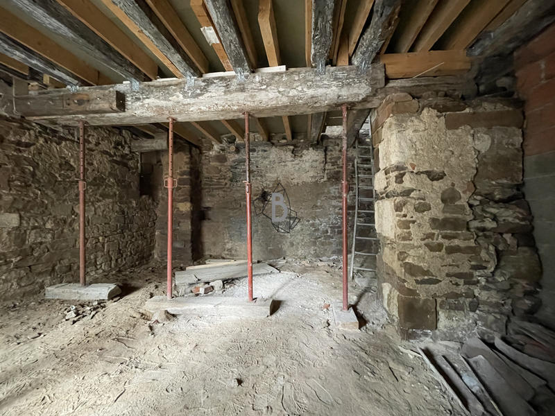 Maison de village - 130 m² - 2 pièces