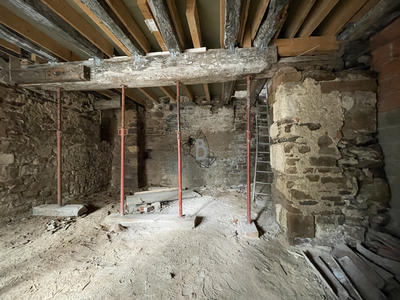 Maison de village - 130 m² - 2 pièces