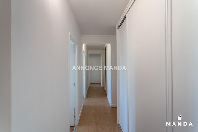 Chambre - 11 m² - 5 pièces