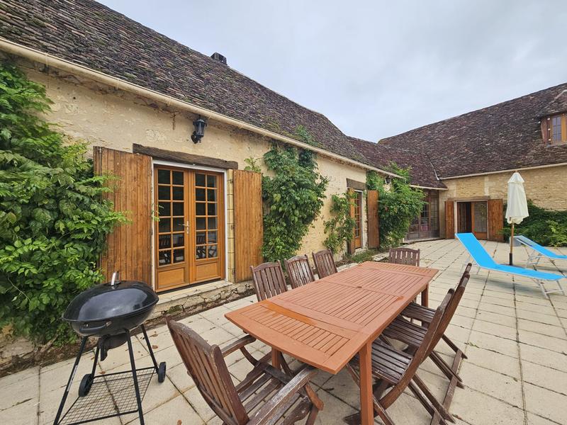 Maison traditionnelle - 192 m² - 7 pièces