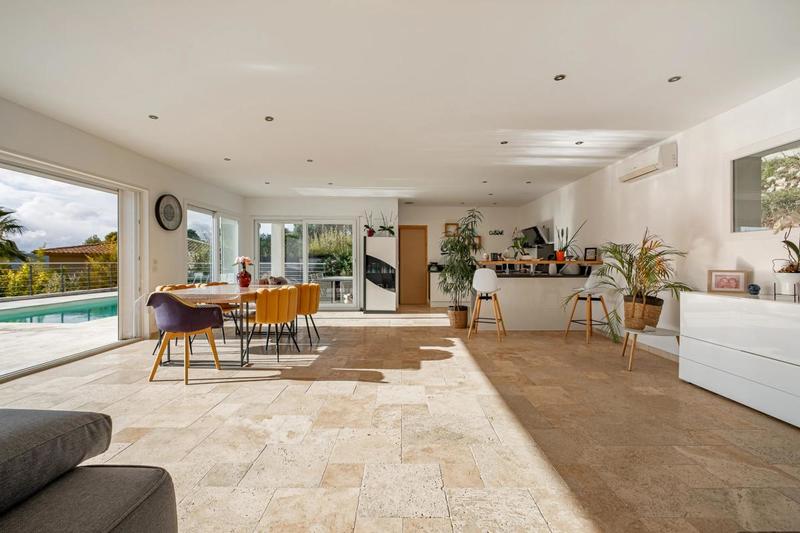 Villa - 290 m² - 10 pièces