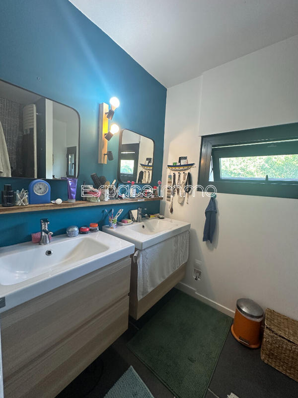 Maison - 137 m² - 6 pièces