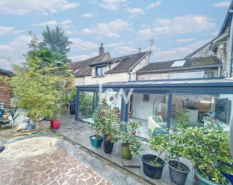 Maison - 274 m² - 10 pièces