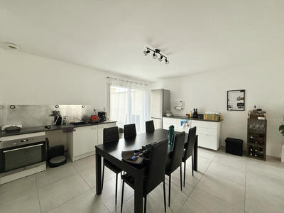 Maison - 94 m² - 4 pièces