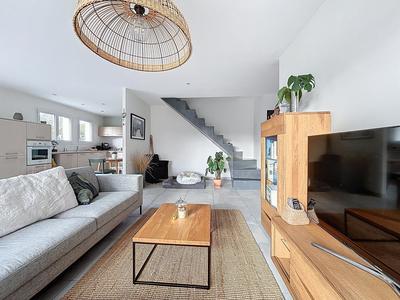 Maison - 105 m² - 4 pièces