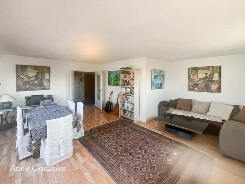 Appartement - 107 m² - 6 pièces