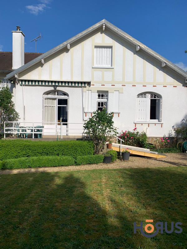 Viager - Maison traditionnelle - 165 m² - 6 pièces