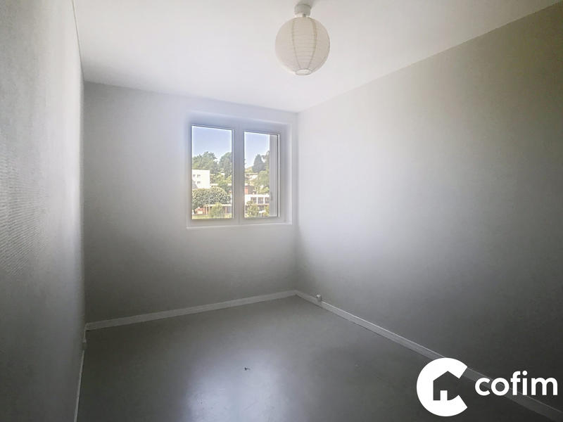 Appartement - 83 m² - 5 pièces