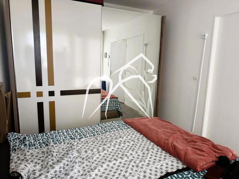 Appartement ancien - 93 m² - 5 pièces