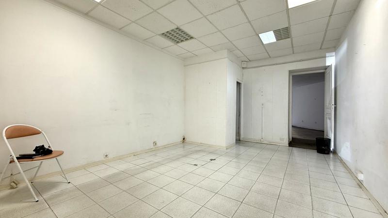 Local commercial - 65 m² - 3 pièces