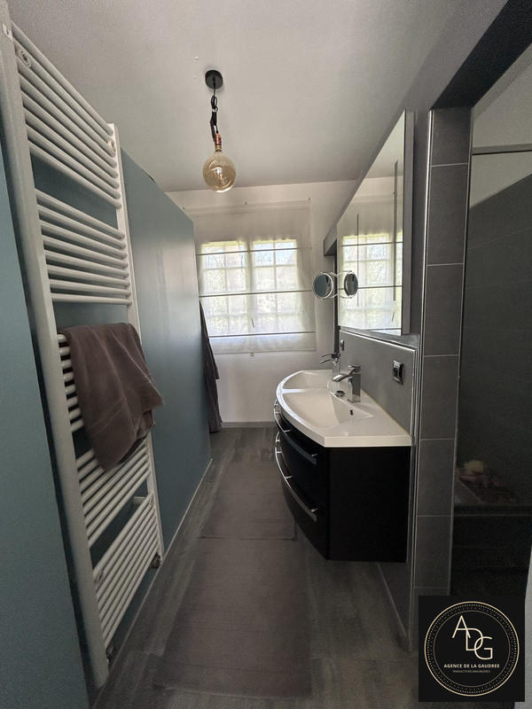 Maison - 160 m² - 7 pièces