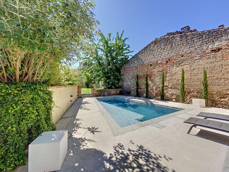 Maison - 263 m² - 7 pièces